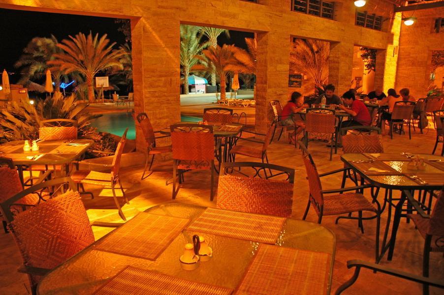 Coral Bay Hotel 亚喀巴 外观 照片